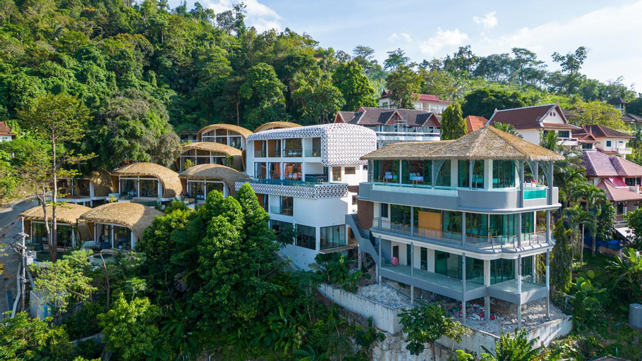 Exterior 4
