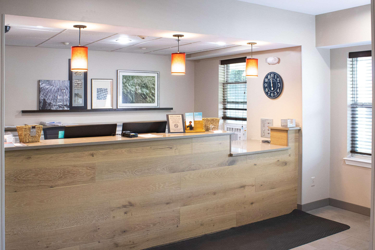 Public Area 3, Country Inn & Suites by Radisson, Carlisle, PA, Cumberland