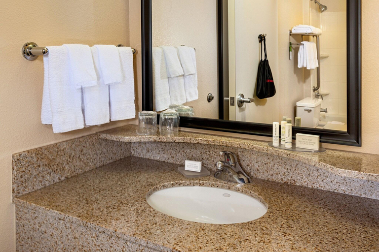 Bathroom 4, SpringHill Suites by Marriott Modesto, Stanislaus