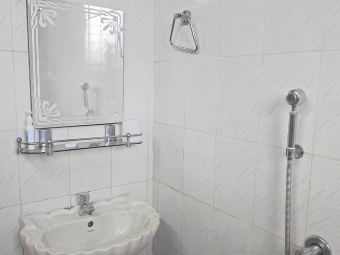Bathroom 4, Lake Side Resort Neermahal, Sipahijala