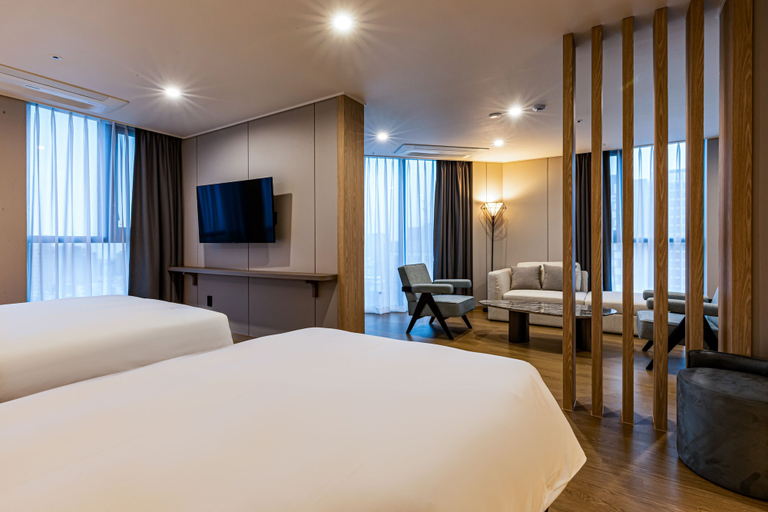 Bedroom 2, JeJu Bolton Hotel, Jeju