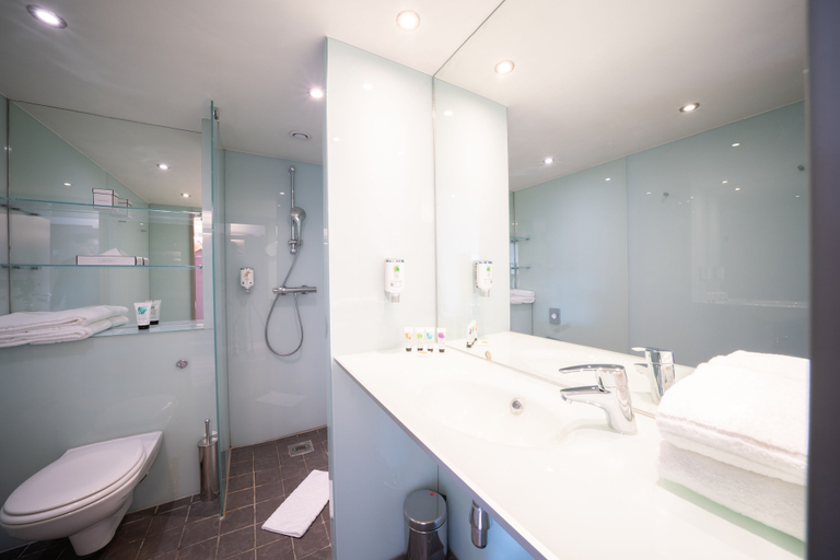 Bathroom, Hotel Orangerie, Wien