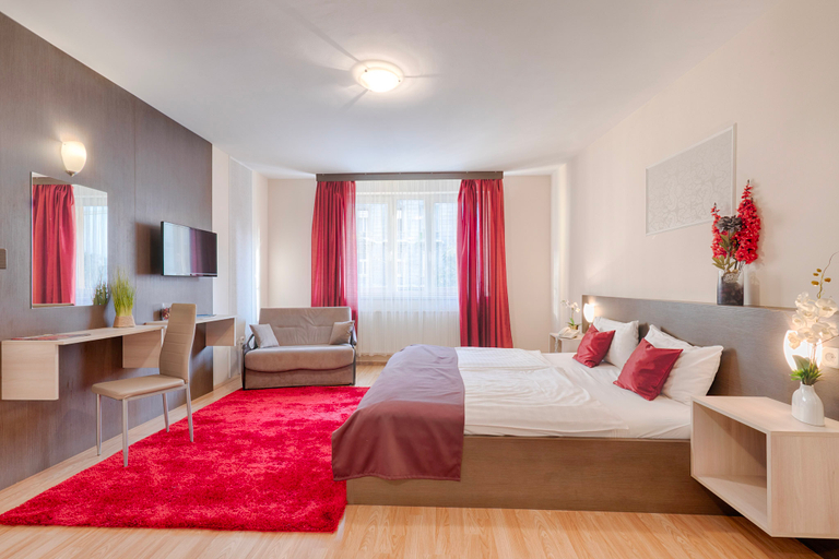 Bedroom 3, Triple M Hotel, Budapesti
