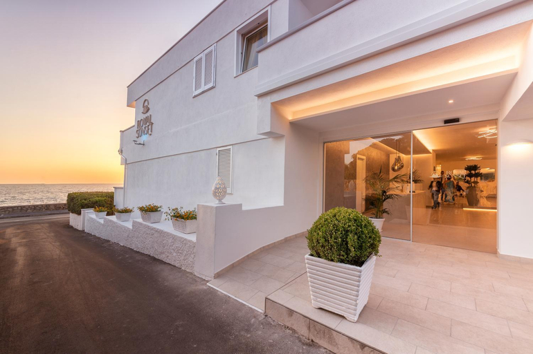 Exterior & Views, Royal Sunset Hotel & Spa, Napoli