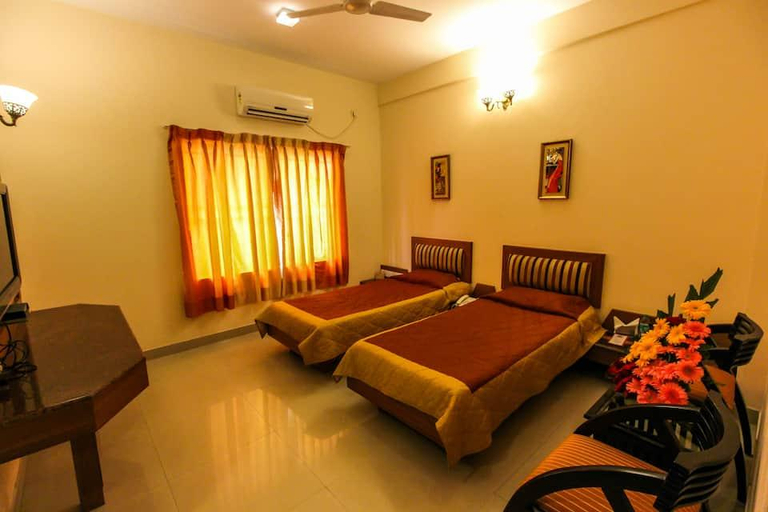Bedroom 3, Hotel Pai Vista K R Road , Bangalore