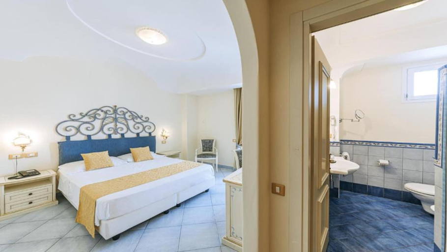 Bedroom 4, Hotel Nettuno, Napoli