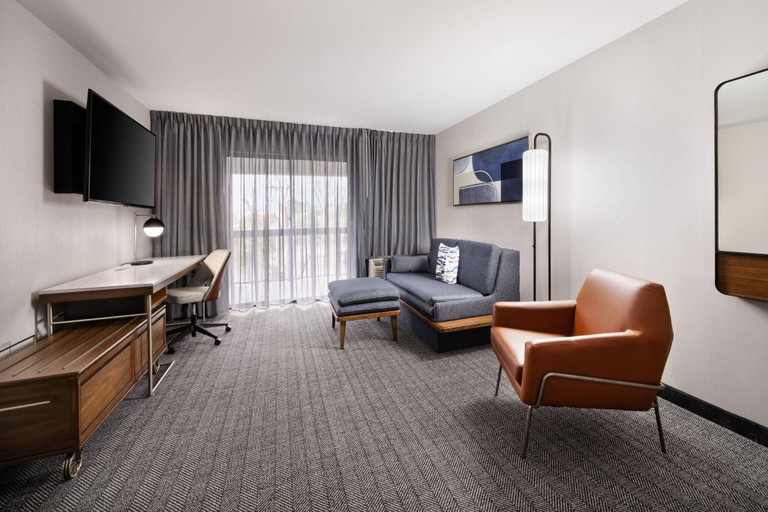 Bedroom 3, Courtyard by Marriott Mobile, Mobile