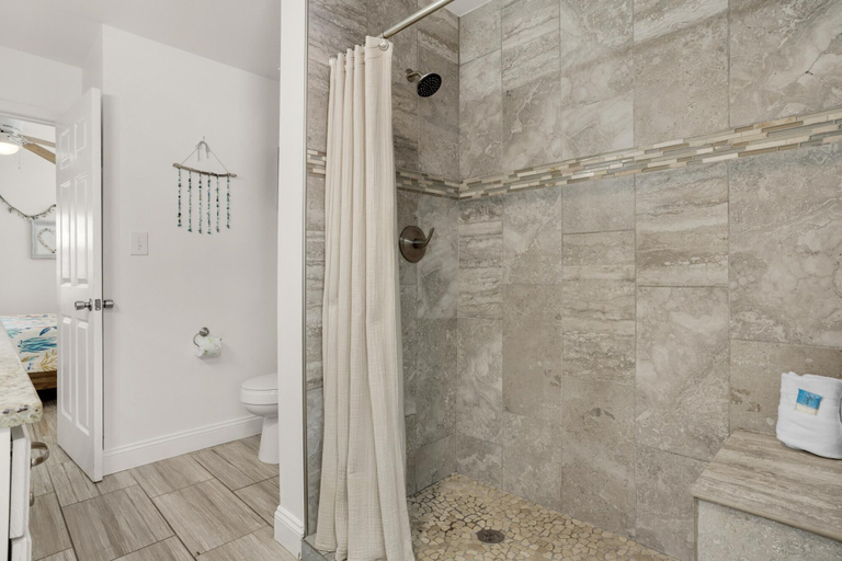 Bathroom 4, Gulfview II 101, Walton