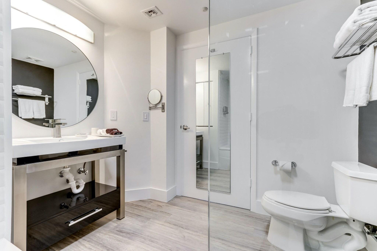 Bathroom 5, iCoconutGrove- Luxurious Vacation Rentals in Cocon, Miami-Dade