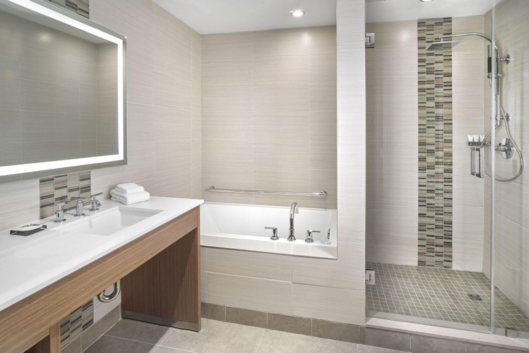 Bathroom 5, The Westin Calgary Airport, Division No. 6