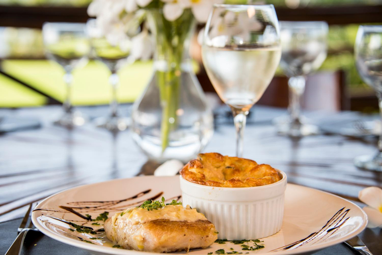 Food & Drinks 9