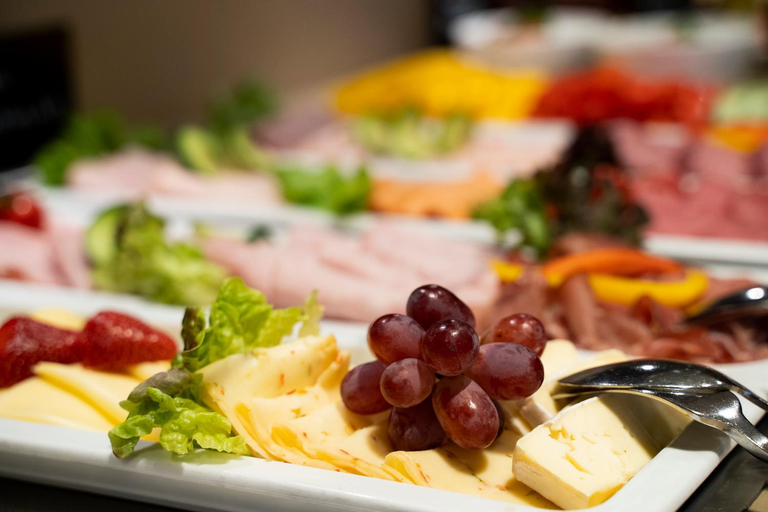 Food & Drinks