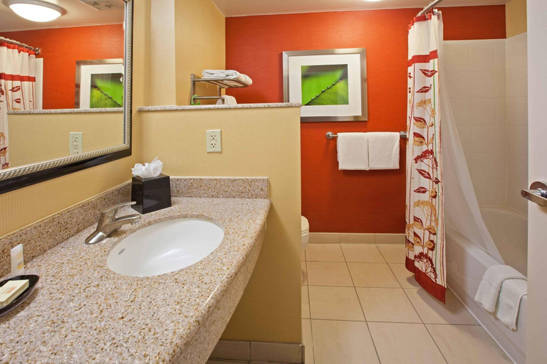 Bathroom 4, Courtyard by Marriott Louisville Northeast, Jefferson