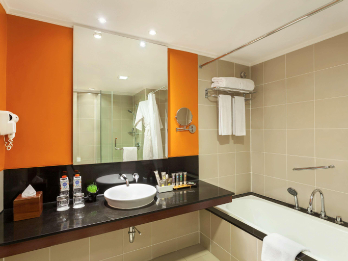 Bathroom 8
