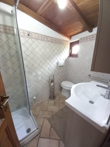 Bathroom 3, B&B Monte Tavolino, Viterbo