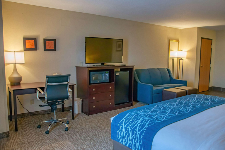 Bedroom 3, Comfort Inn Huntington Near University, Huntington