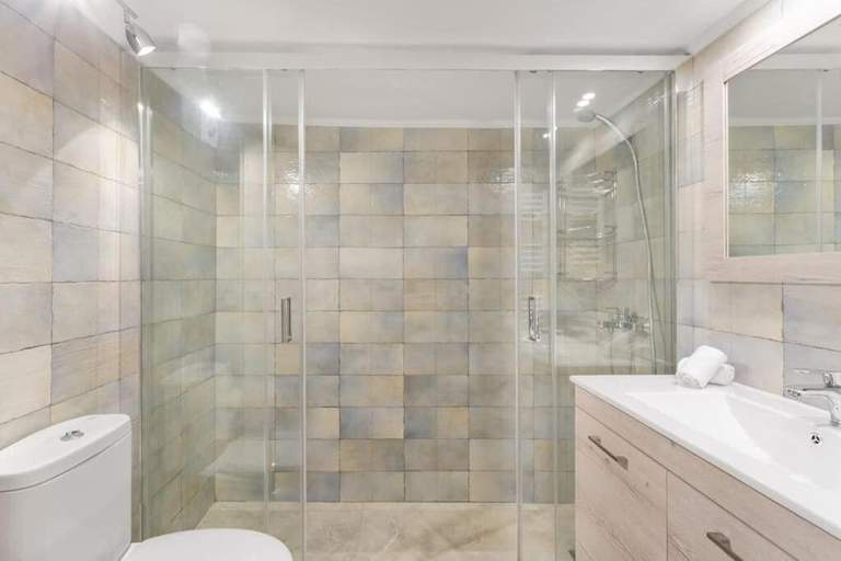 Bathroom 2, Afroditi Suite, Attica