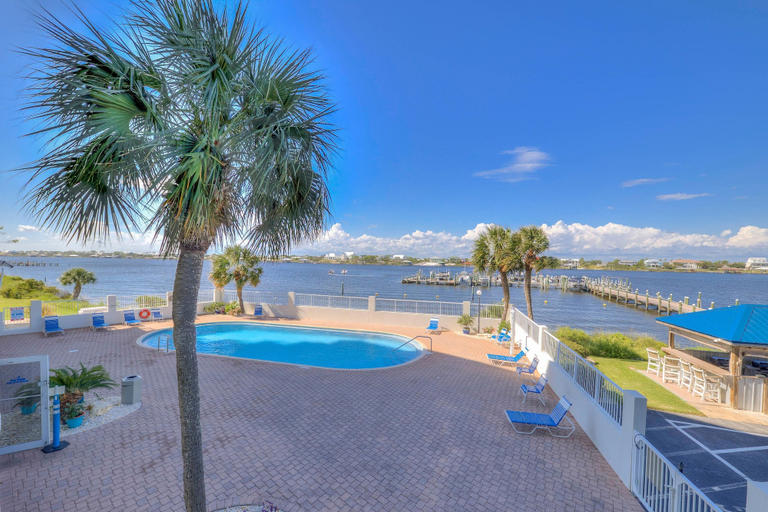 Sport & Beauty 3, Seaspray Riverside 214, Escambia