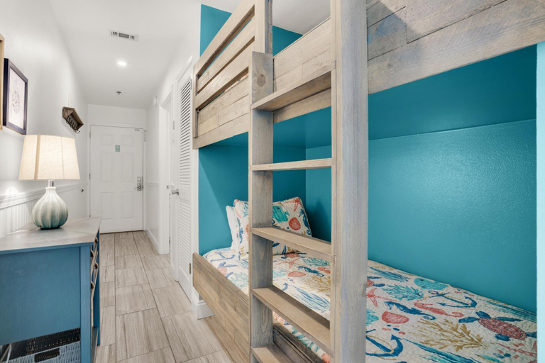 Bedroom 3, Gulfview II 101, Walton