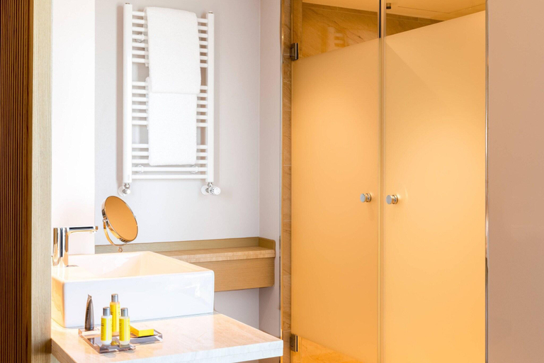 Bathroom 4, Delta Hotels Frankfurt Offenbach, Offenbach am Main