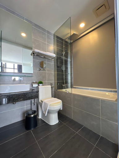 Bathroom 9