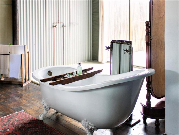 Bathroom 7