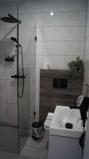 Bathroom 2, Pokoje do wynajecia, Tomaszów Mazowiecki