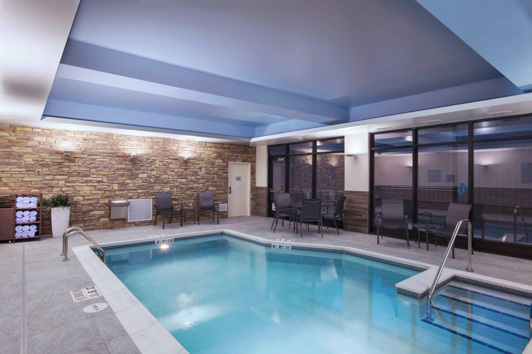 Sport & Beauty, Fairfield Inn & Suites La Crosse Downtown, La Crosse