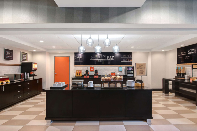 Food & Drinks 5, Hampton Inn Anderson/ Alliance Business Park, Anderson