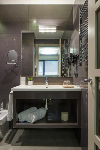 Bathroom 3, Irenaz Resort Apartamentos, Guipúzcoa