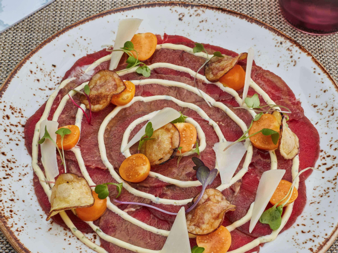 Food & Drinks 16