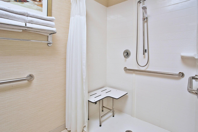 Bathroom 4, Fairfield Inn & Suites Madison West/Middleton, Dane