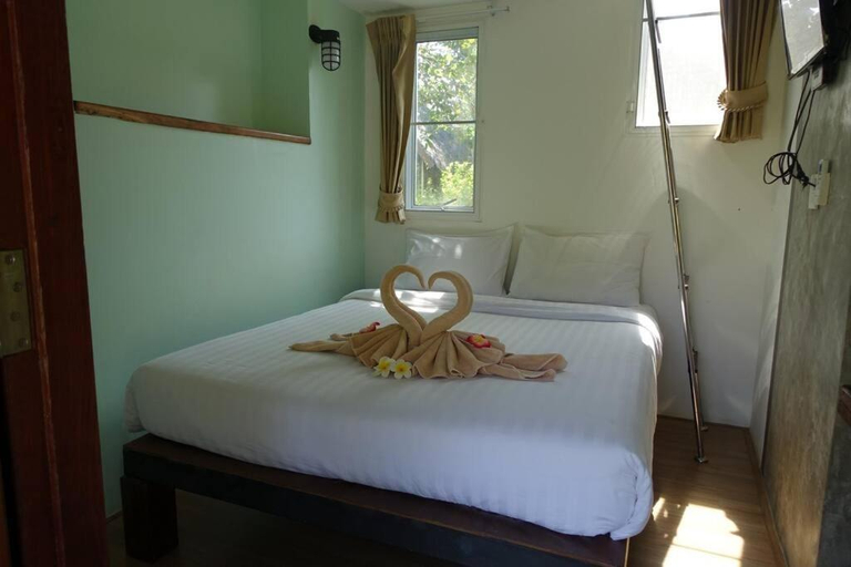 Others 3, Koh Mak Living, K. Ko Kut