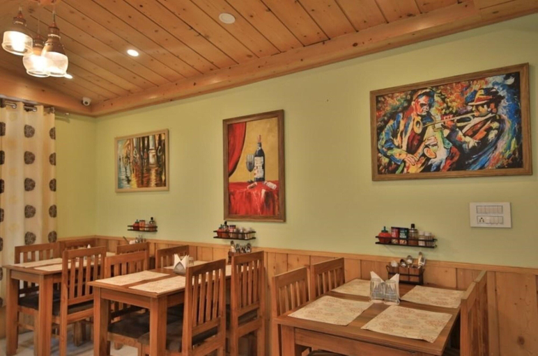 Food & Drinks 3, Hotel Polaris Manali, Kullu