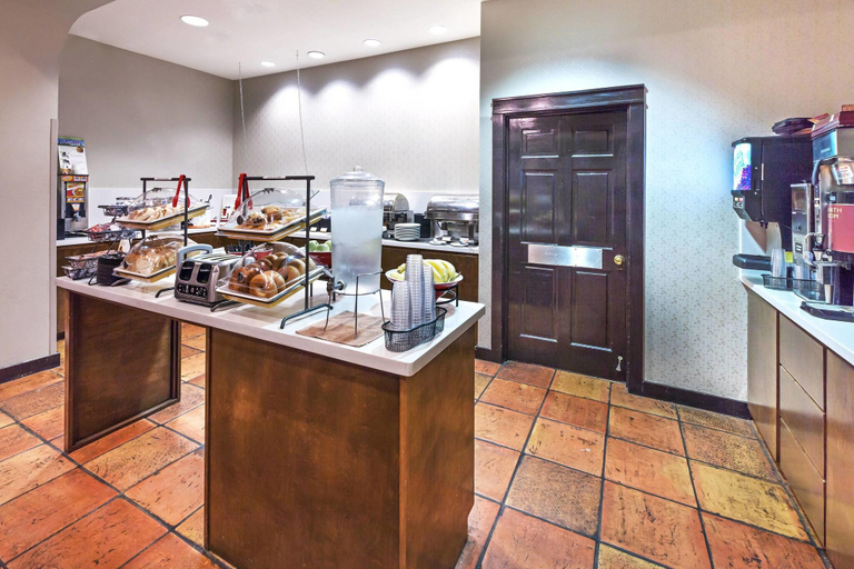 Food & Drinks 5, Residence Inn By Marriott Laredo Del Mar, Webb