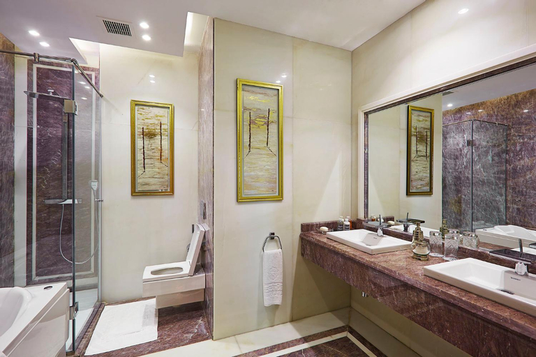 Bathroom 7