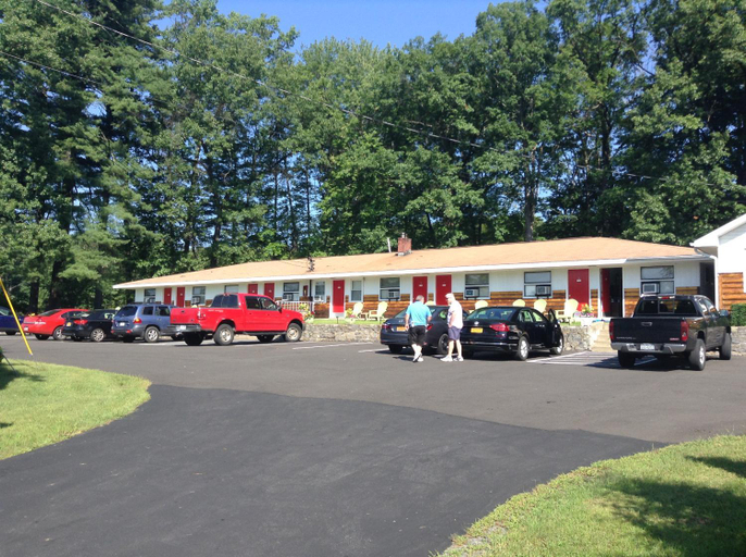Exterior & Views 1, Robin Hood Motel, Saratoga
