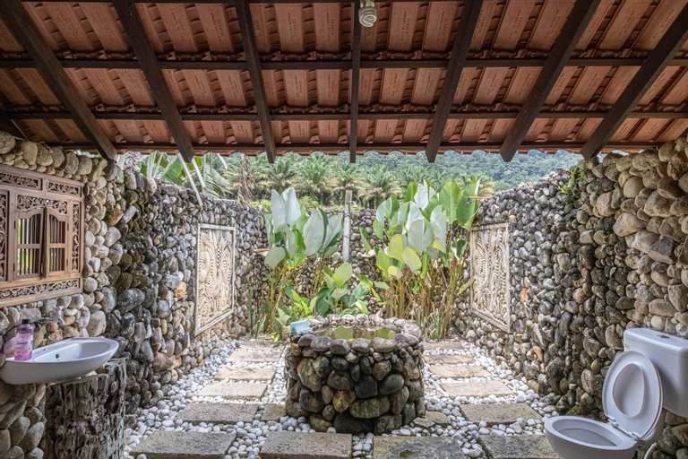 Bathroom 13
