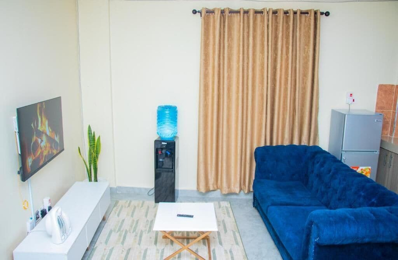 Others 5, Emerald Apts, Kiambaa