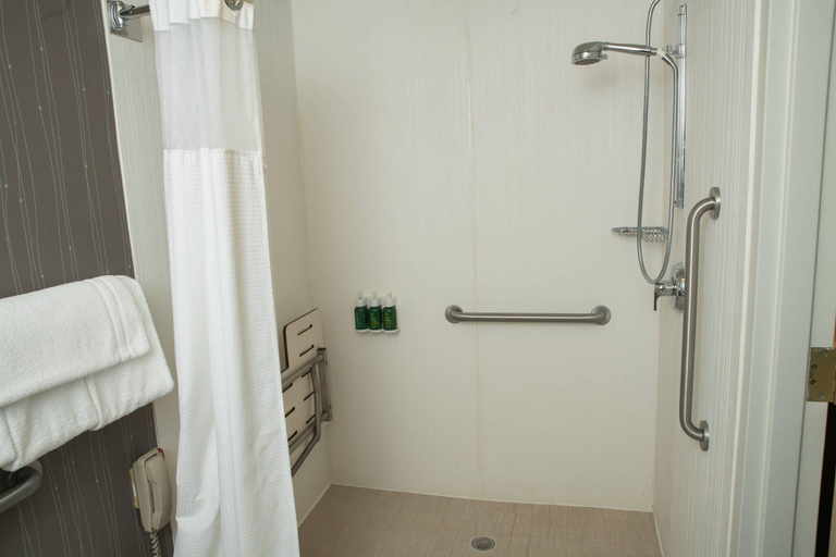 Bathroom 4, Courtyard Erie Ambassador Conference Center, Erie