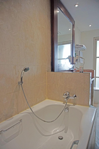Bathroom 4