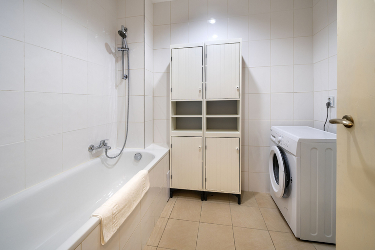 Bathroom 4, New Town - Apple Apartments, Praha 1