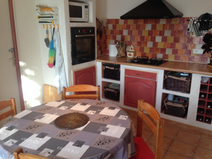 Kitchen 2, Los olivos, Aude