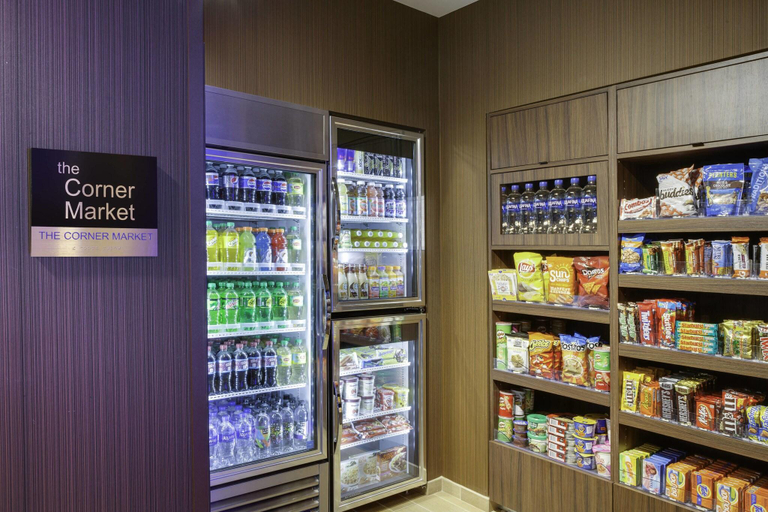Food & Drinks 5, Fairfield Inn & Suites Fort Lauderdale Downtown/La, Broward