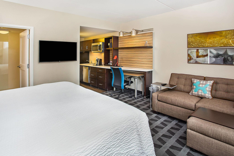 Bedroom 3, TownePlace Suites Cookeville, Putnam