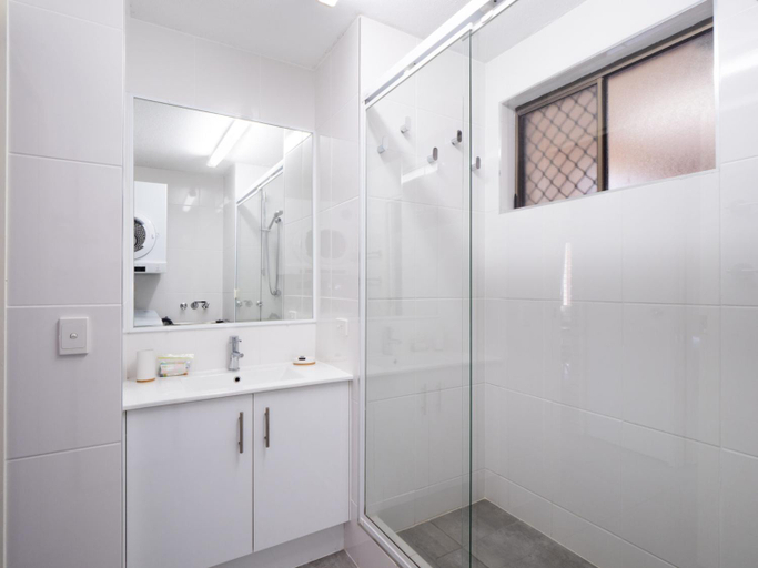Bathroom 3, Golden Shores U7 21 Landsborough Parade, Caloundra - Caloundra S.