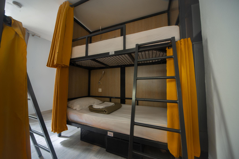 Bedroom 5, City Inn Paris, Paris