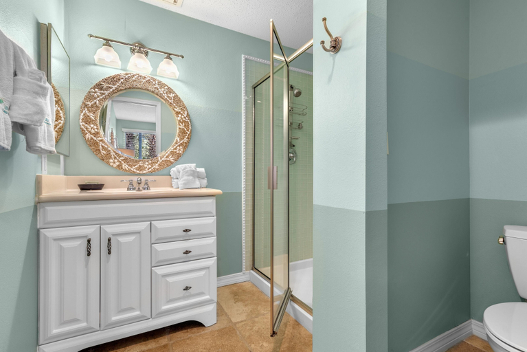Bathroom 3, Needle Rush Point F12, Escambia