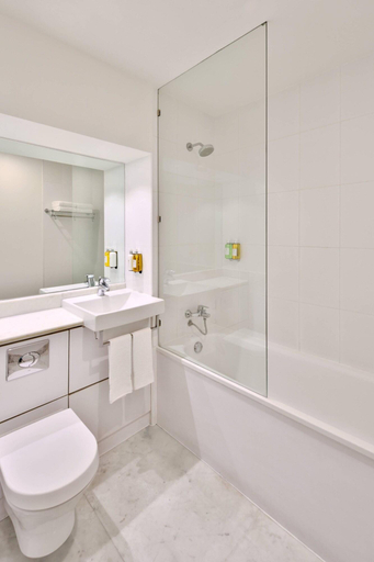 Bathroom 5, Fairfield by Marriott Bengaluru Whitefield, Bangalore