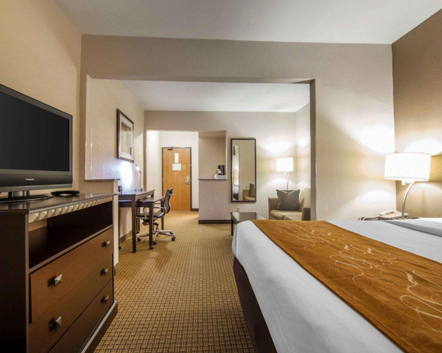 Bedroom 3, Comfort Suites (London), Laurel